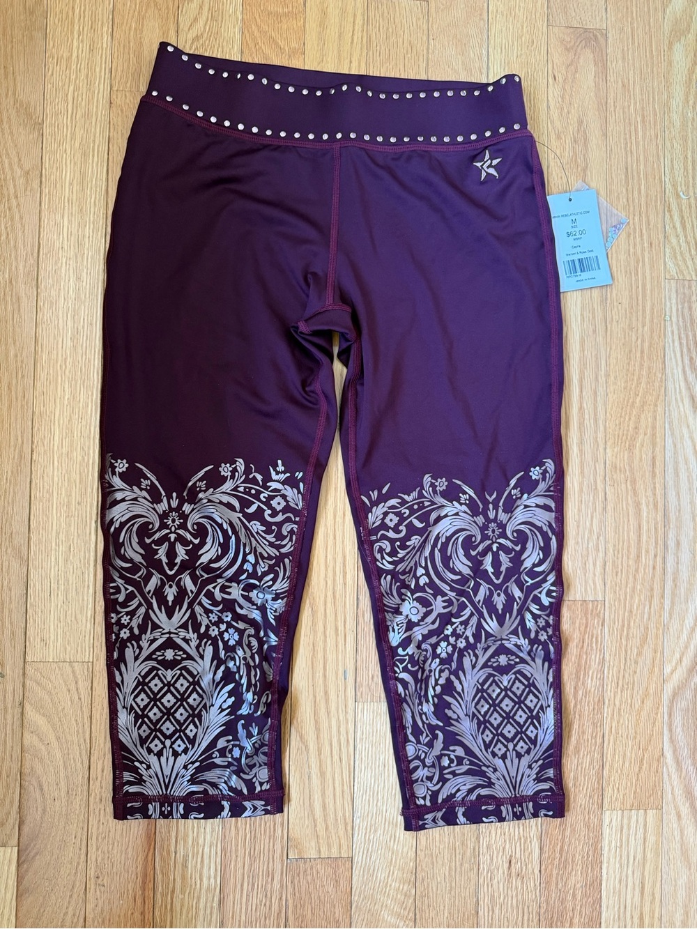 NWT Rebel Athletic AM Maroon Printed Active Capri Leggings